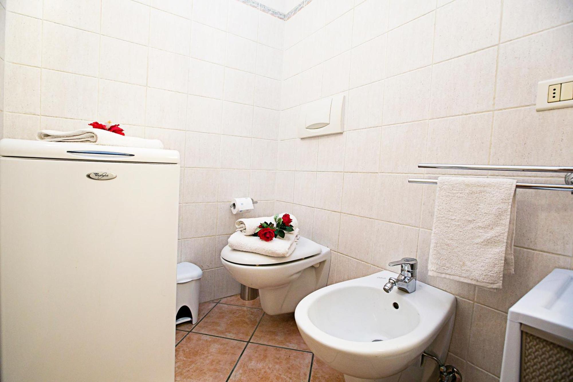 Appartamento Centro Storico Riva 2 - Happy Rentals エクステリア 写真